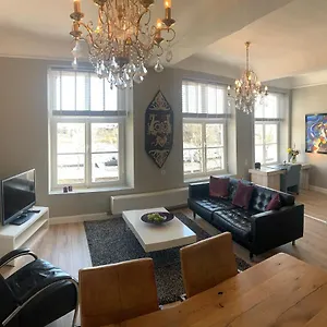  Appartement Aan De Maas